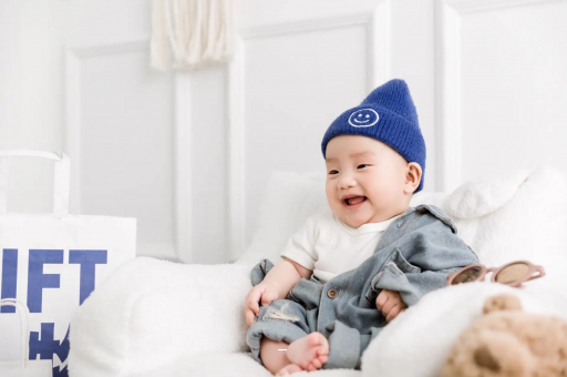 广州代怀试管生子几个月宝宝会抬头