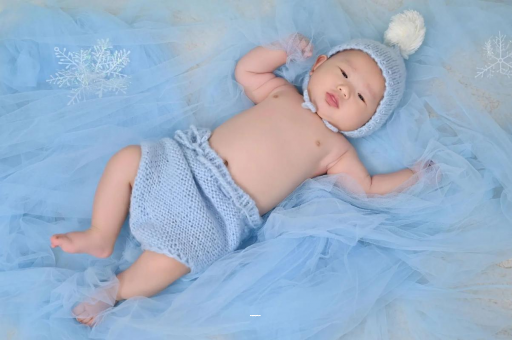 广州代怀试管生子五个月宝宝长牙正常吗